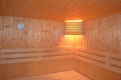 Duftwelten in der Sauna: Ätherische Öle richtig anwenden